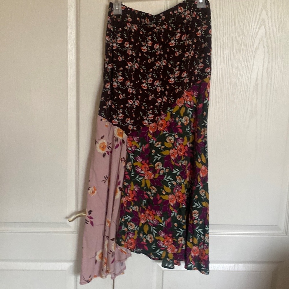 Women’s skirt full bottom